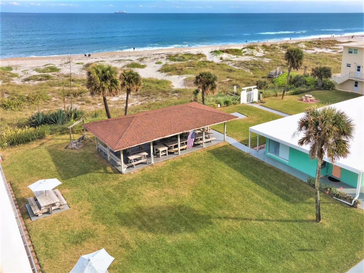Sea Aire Oceanfront Inn Cocoa Beach Exterior photo